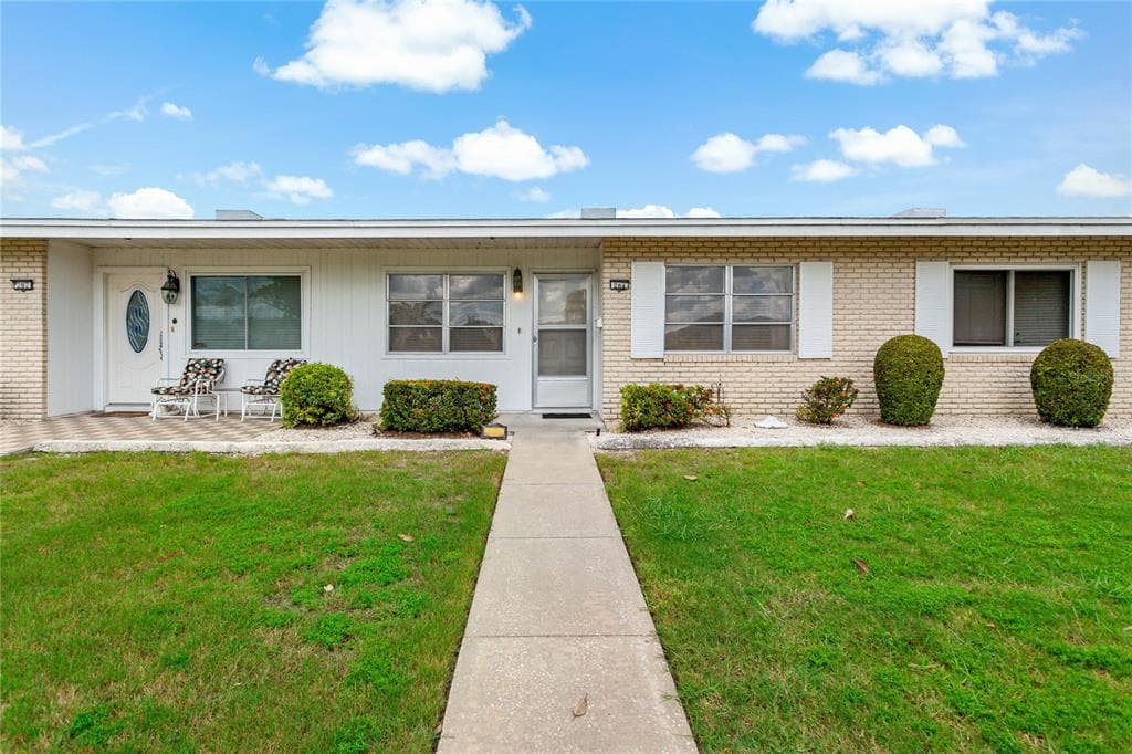 204 S PEBBLE BEACH BOULEVARD S SUN CITY CENTER, FL 33573