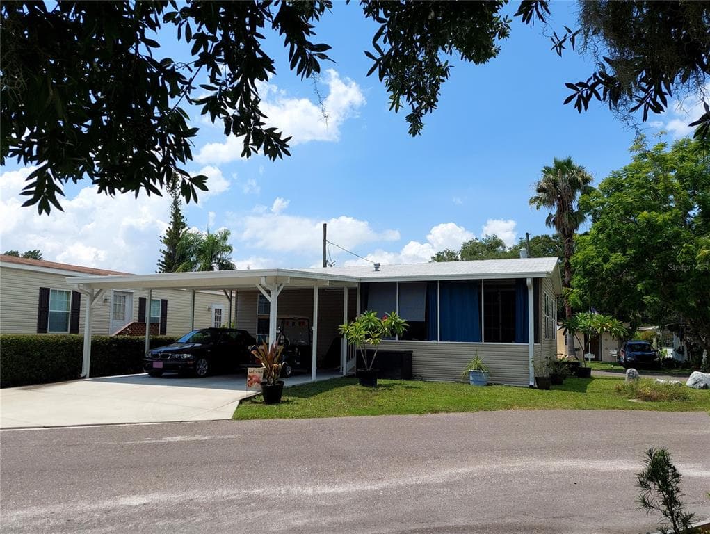 1668 MARY LANE LUTZ, FL 33558