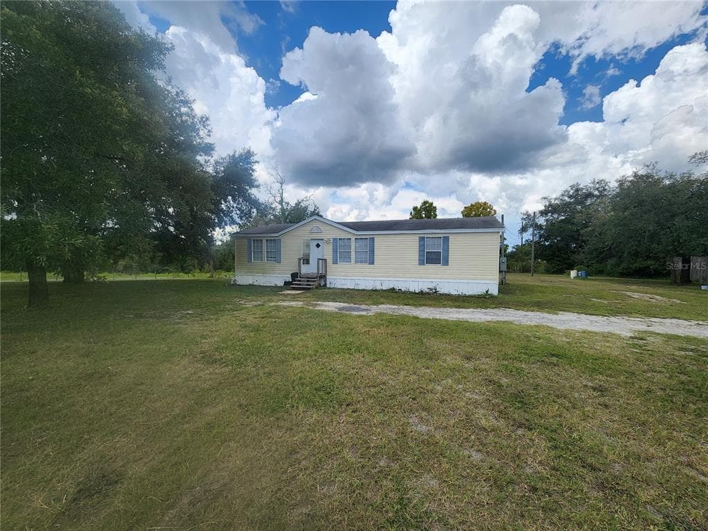 11387 MARIPOE ROAD WEEKI WACHEE, FL 34614