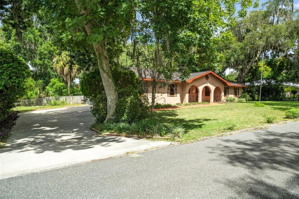 222 S LUNAR TERRACE INVERNESS, FL 34450