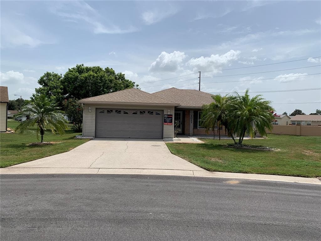 1011 CARACARA CIRCLE S LAKELAND, FL 33809