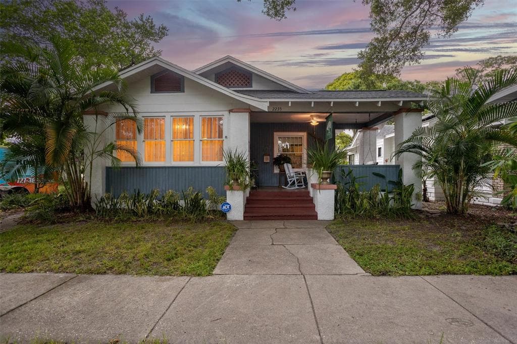 2235 DARTMOUTH AVENUE N ST PETERSBURG, FL 33713