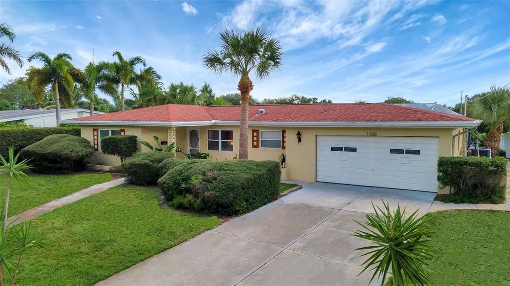 1100 38TH AVENUE NE ST PETERSBURG, FL 33704