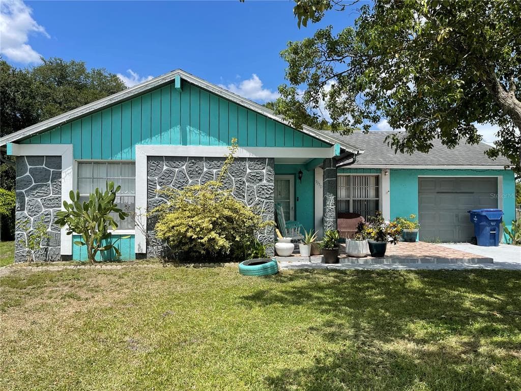 7950 AVENAL LOOP NEW PORT RICHEY, FL 34655