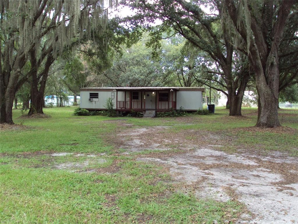 3136 CLAY TURNER ROAD PLANT CITY, FL 33566