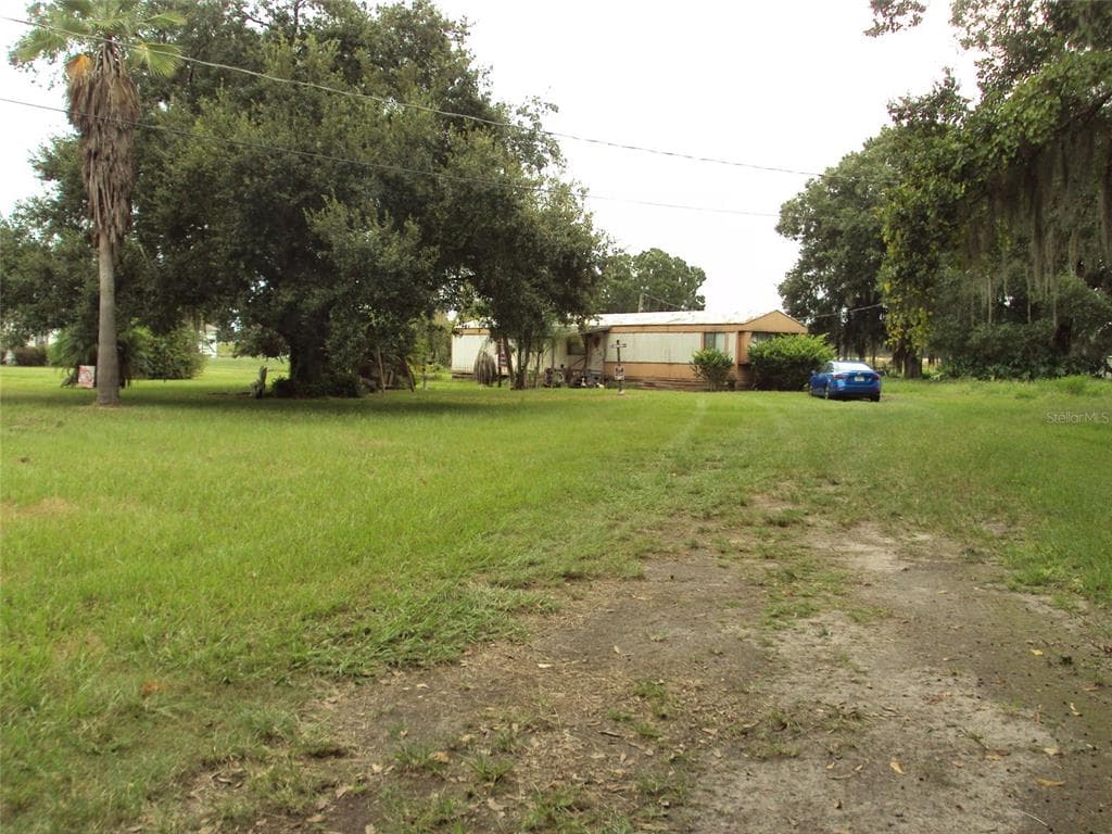 4704 ARMOR ROAD PLANT CITY, FL 33567