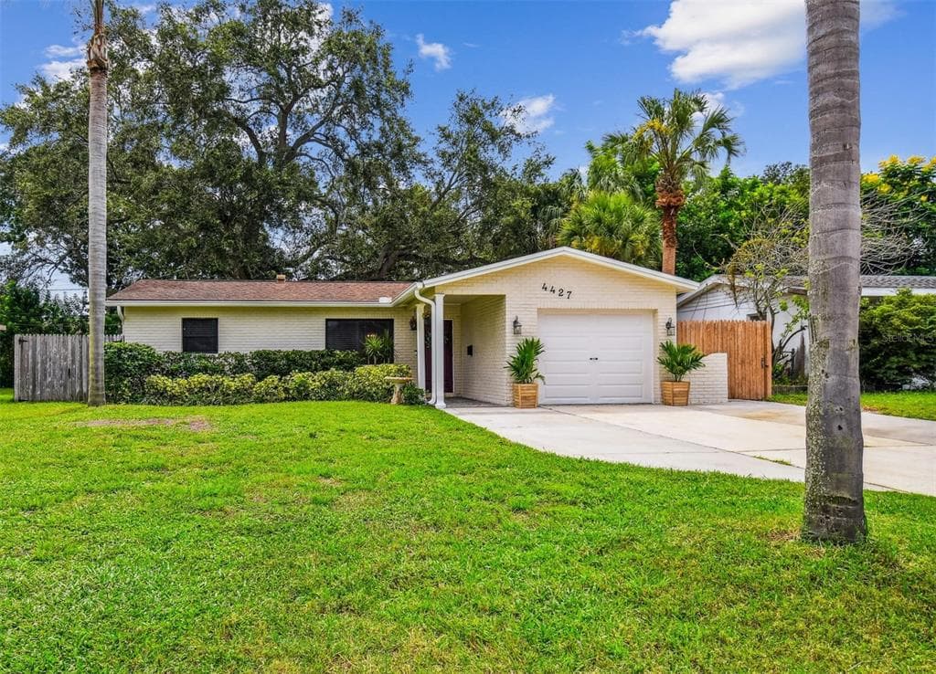 4427 HUNTINGTON STREET NE ST PETERSBURG, FL 33703