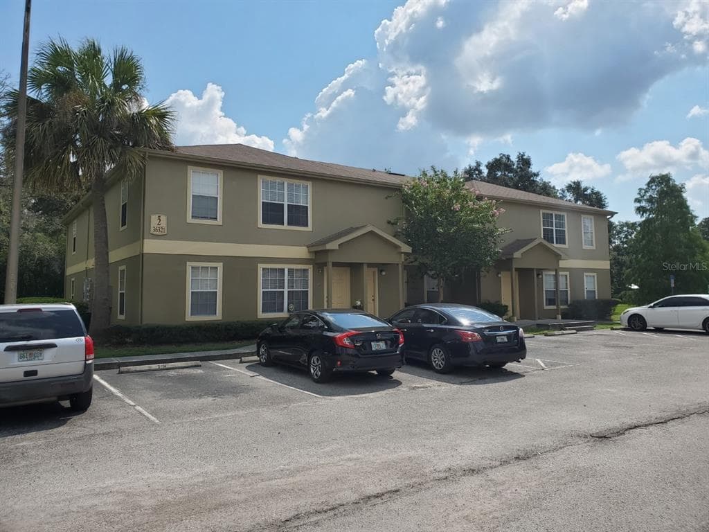 36321 STONEWOOD LANE UNIT 104 ZEPHYRHILLS, FL 33541