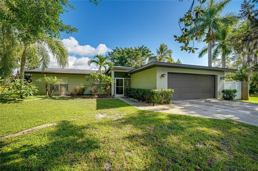9039 E RIVER ROAD VENICE, FL 34293