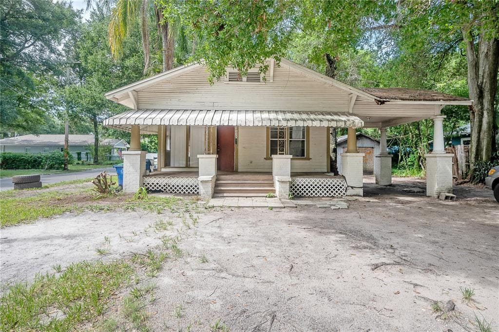 1002 E IDA STREET TAMPA, FL 33603
