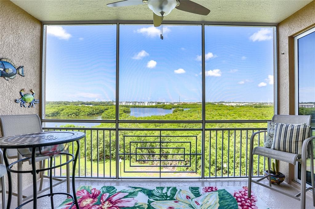 7194 KEY HAVEN ROAD UNIT 504 SEMINOLE, FL 33777