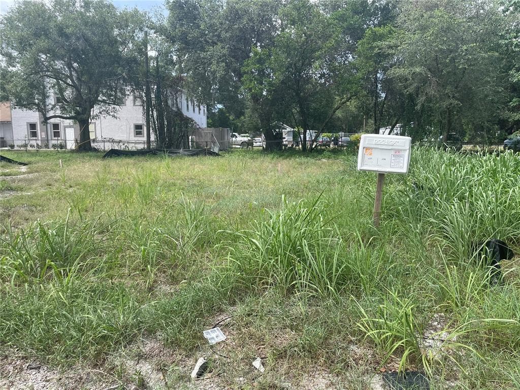 7406 ILLINOIS DRIVE TAMPA, FL 33619