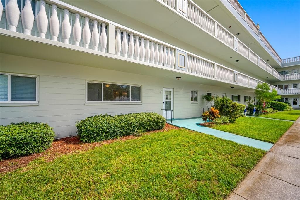 2293 SWEDISH DRIVE UNIT 3 CLEARWATER, FL 33763