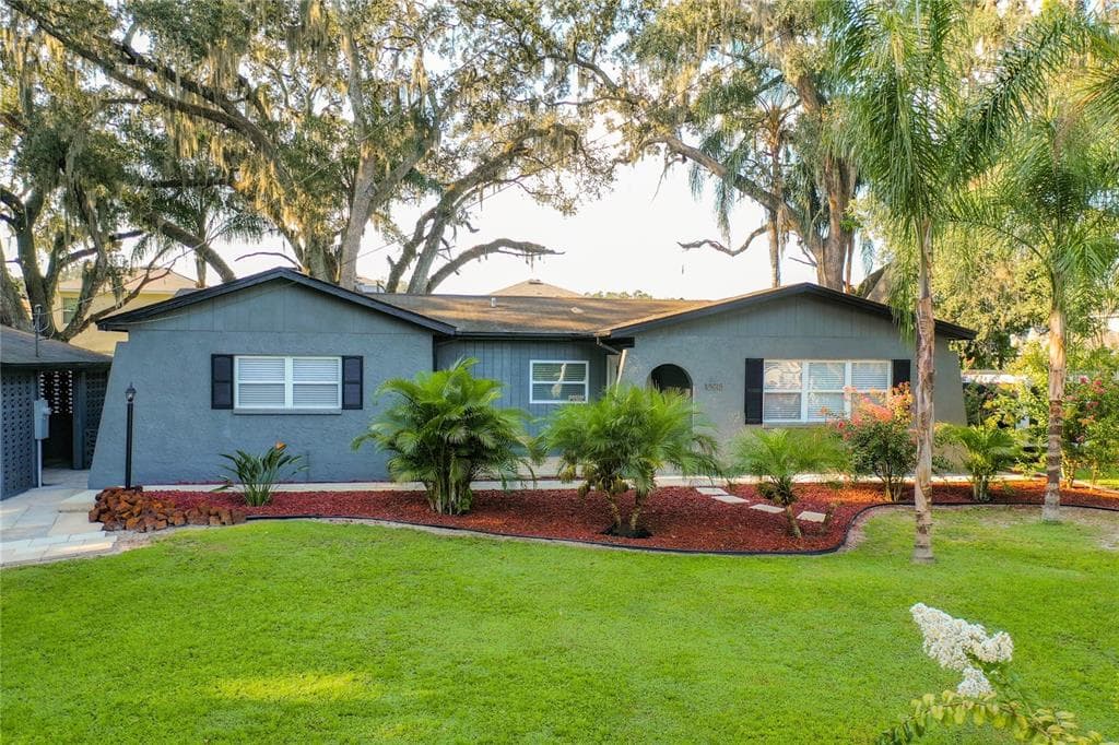 10913 LEE STREET TAMPA, FL 33610