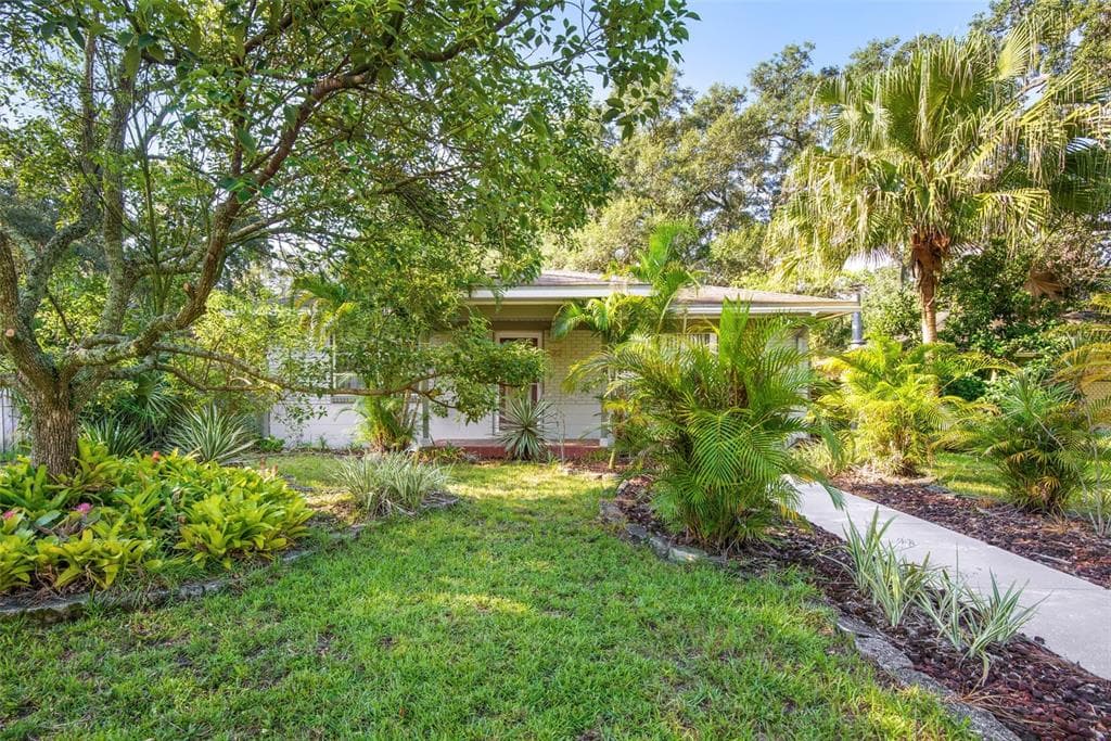 422 W LOUISIANA AVENUE TAMPA, FL 33603