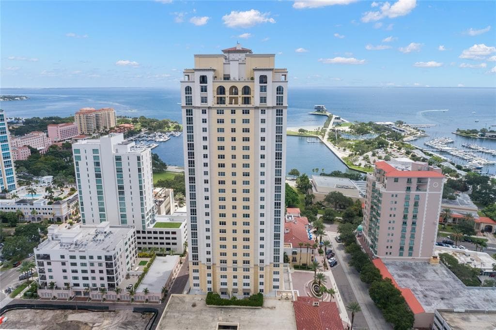 300 BEACH DRIVE NE UNIT 901 ST PETERSBURG, FL 33701