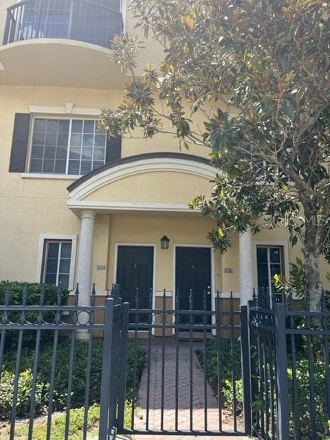 5256 W KENNEDY BOULEVARD TAMPA, FL 33609