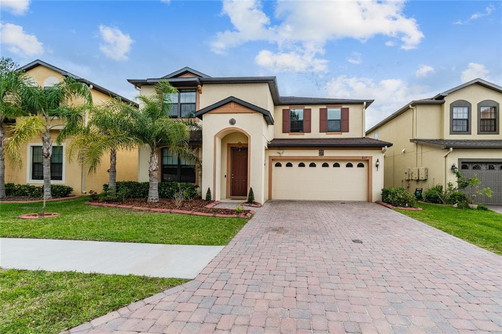 11027 TAHITI ISLE LANE TAMPA, FL 33647