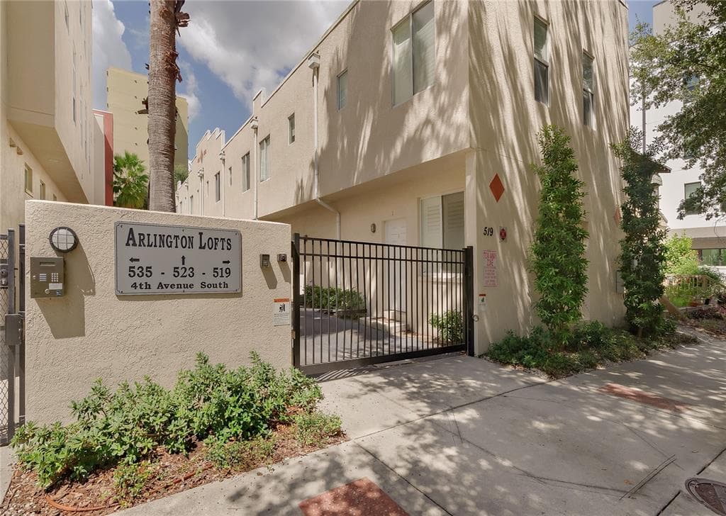519 4TH AVENUE S UNIT 3 ST PETERSBURG, FL 33701