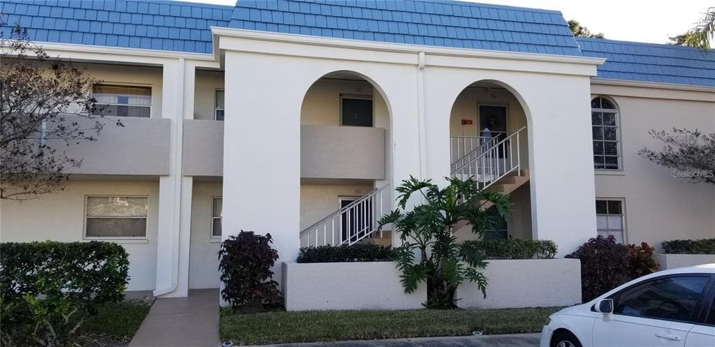 1975 WEST BAY DRIVE UNIT 207 LARGO, FL 33770