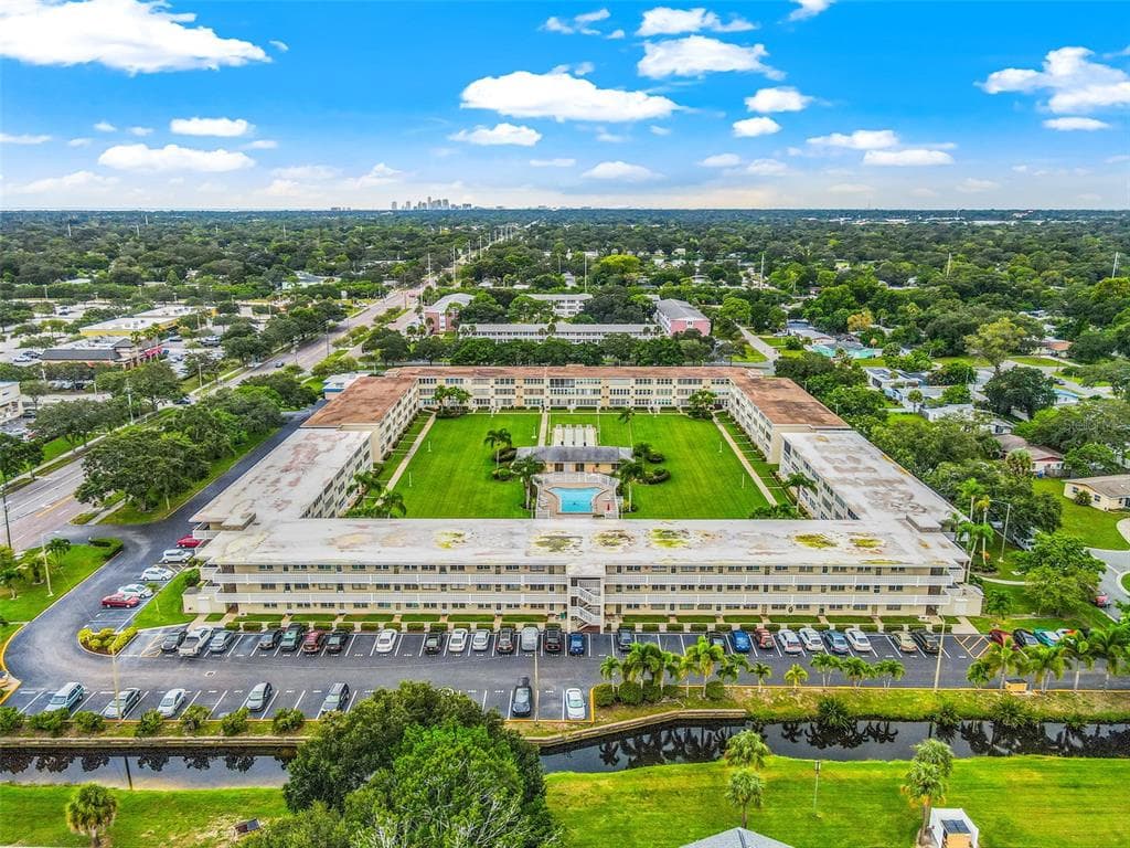 8101 11TH STREET N UNIT 222 ST PETERSBURG, FL 33702