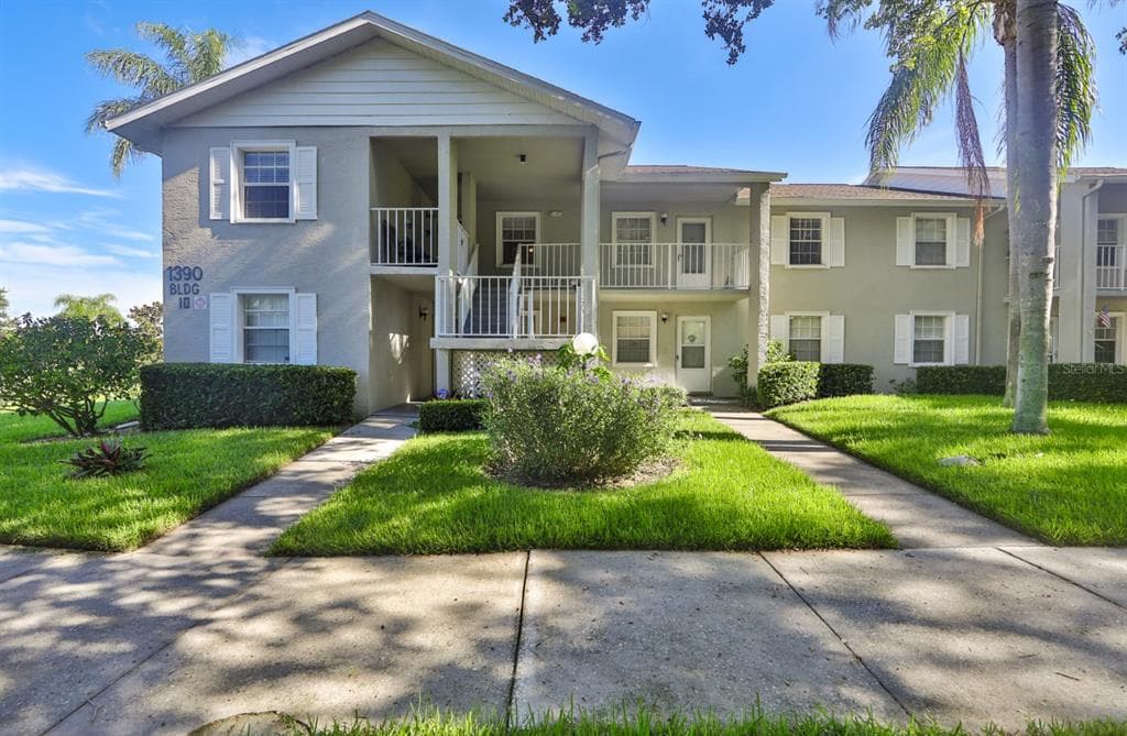 1390 OAK HILL DRIVE UNIT 201 DUNEDIN, FL 34698