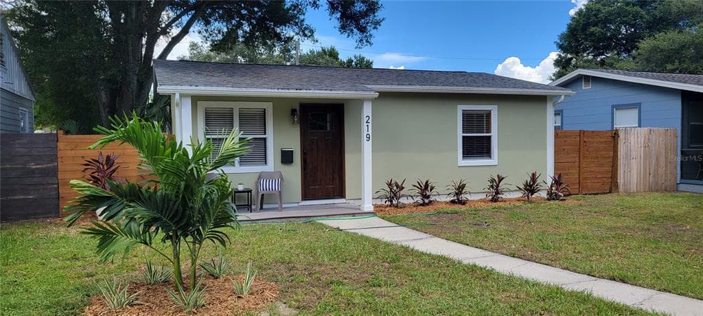219 44TH AVENUE N ST PETERSBURG, FL 33703