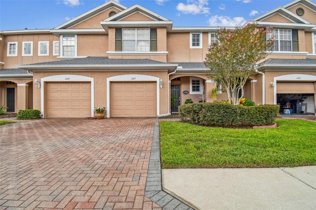 1207 SUMMERGATE DRIVE VALRICO, FL 33594