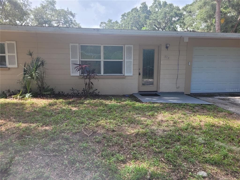 815 MARGO STREET TARPON SPRINGS, FL 34689