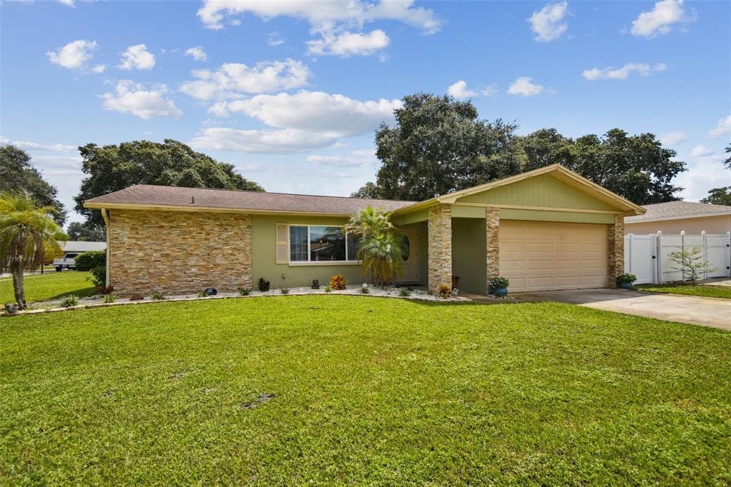 12153 93RD WAY LARGO, FL 33773