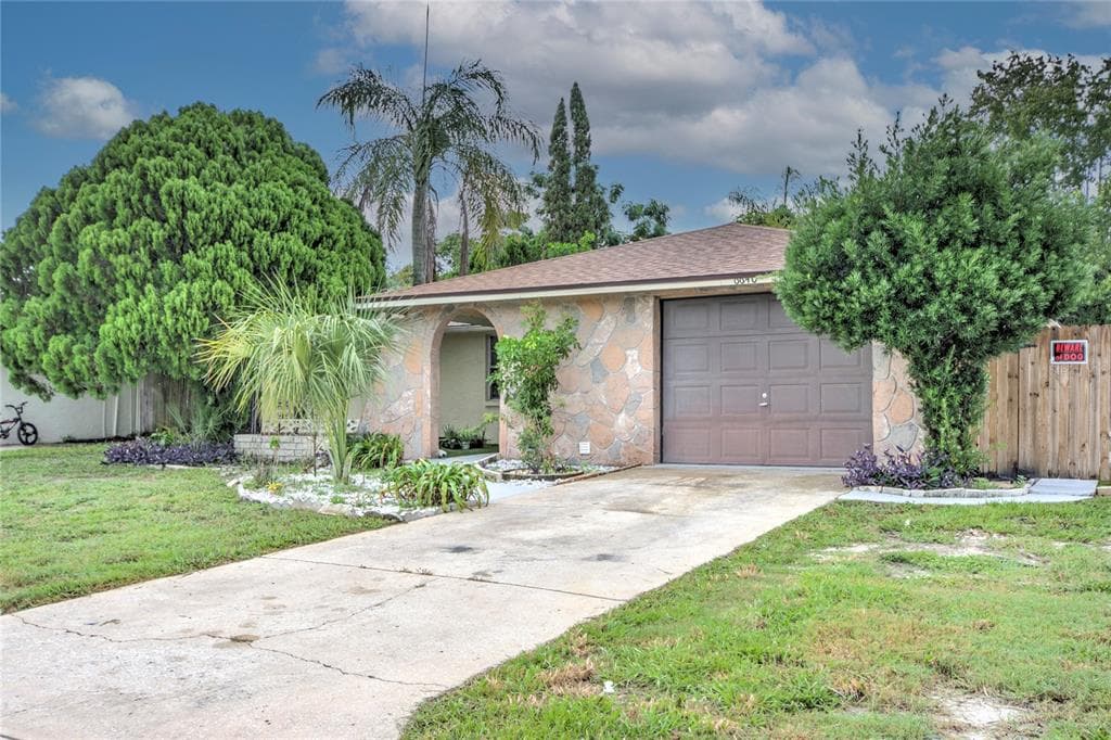 6640 LENOIR DR PORT RICHEY, FL 34668