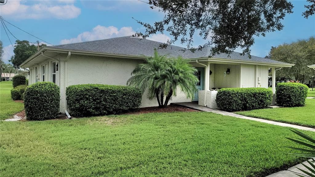 1903 CANTERBURY LANE UNIT 14 SUN CITY CENTER, FL 33573