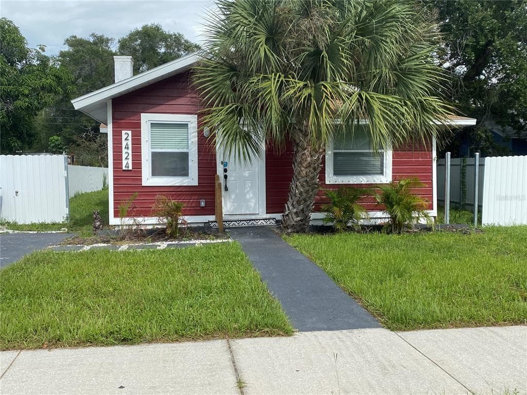 2424 11TH STREET S ST PETERSBURG, FL 33705
