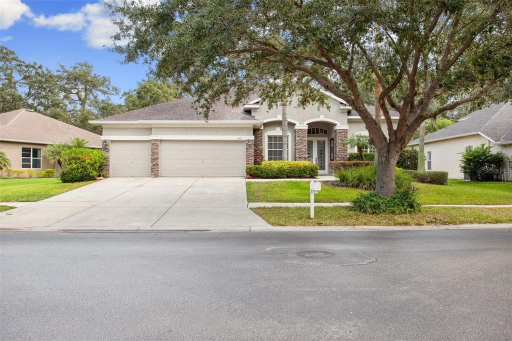 1601 BRILLIANT CUT WAY