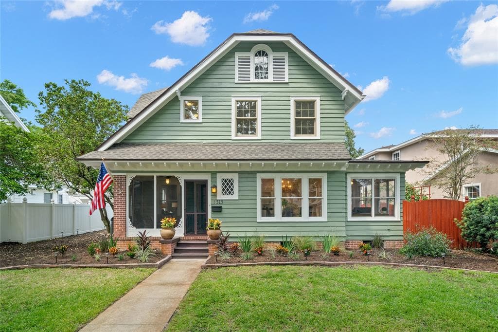 515 14TH AVENUE NE ST PETERSBURG, FL 33701