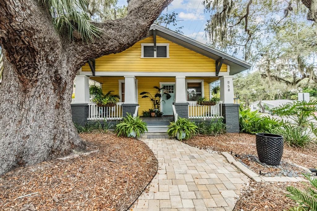 558 BELTREES STREET DUNEDIN, FL 34698