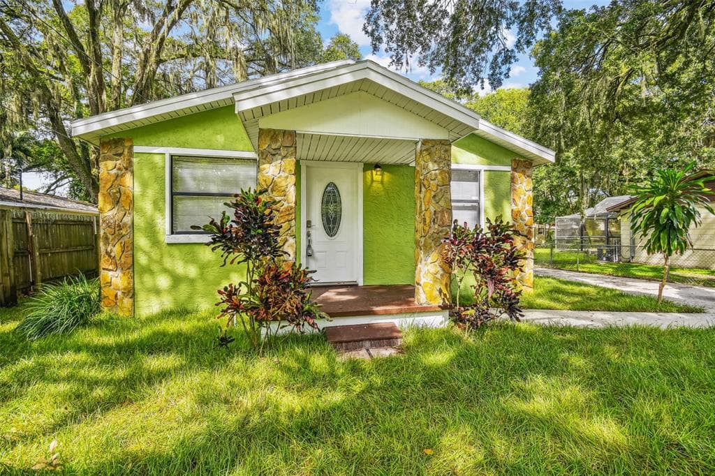 6614 N 23RD STREET TAMPA, FL 33610