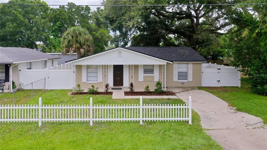 7329 CANAL BOULEVARD TAMPA, FL 33615