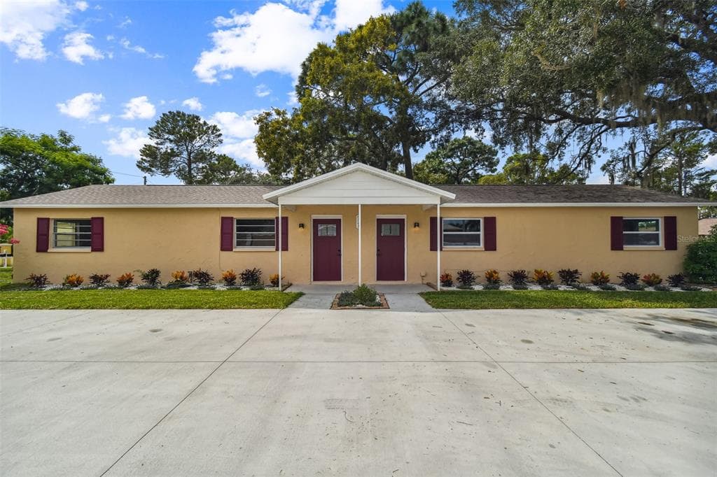 721 N JASMINE AVENUE TARPON SPRINGS, FL 34689
