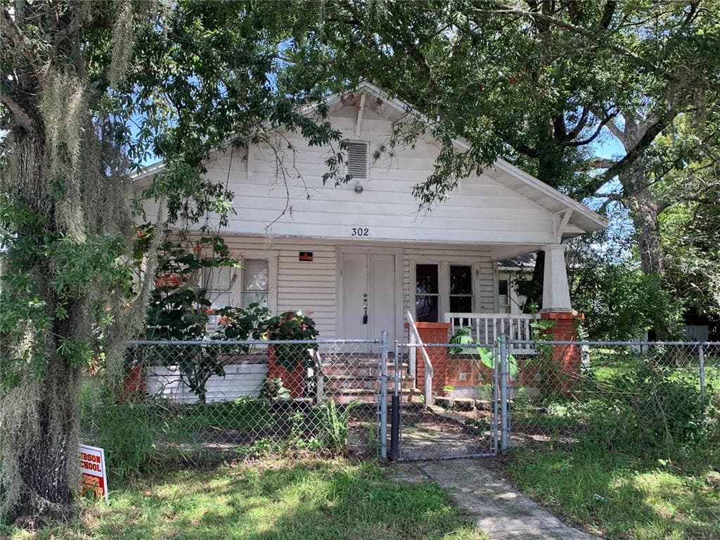 302 S VETERANS AVE AVENUE S LAKELAND, FL 33810