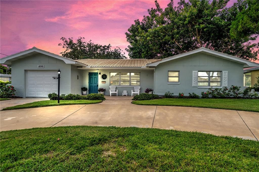 1898 41ST STREET N ST PETERSBURG, FL 33713