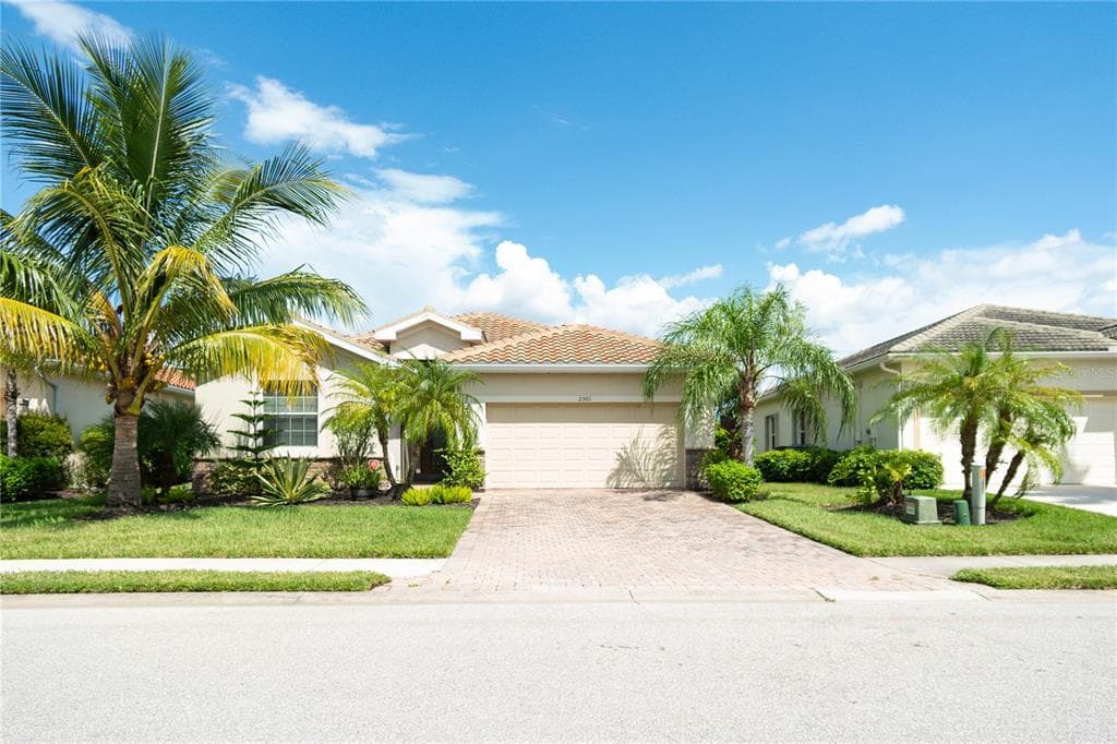 2501 SAWGRASS LAKE COURT CAPE CORAL, FL 33909