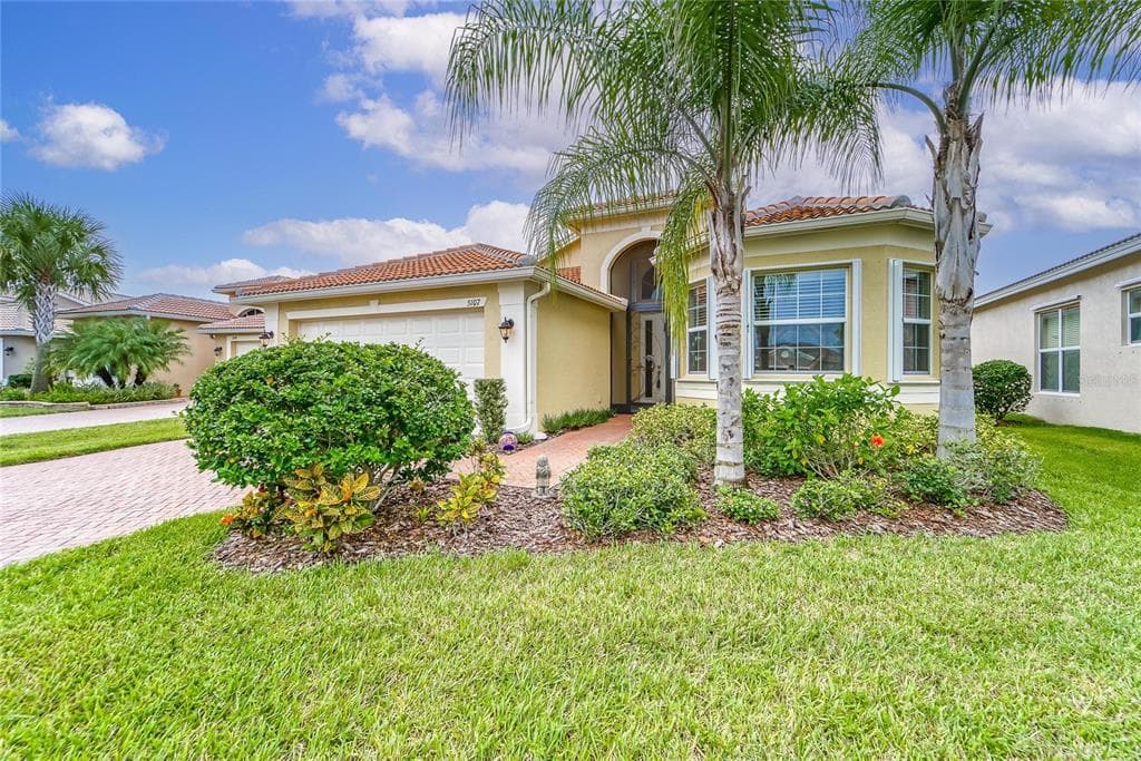 5107 SEA CORAL PLACE WIMAUMA, FL 33598