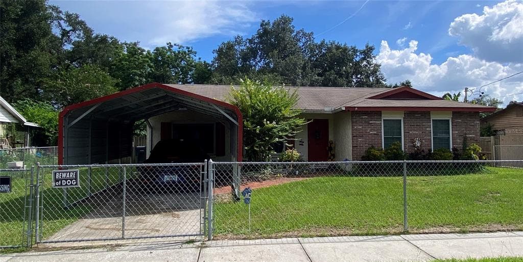 126 MAGNOLIA AVENUE SEFFNER, FL 33584