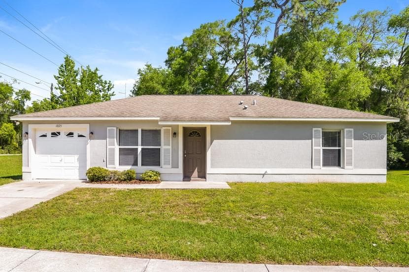 1075 W NEW YORK AVENUE ORANGE CITY, FL 32763