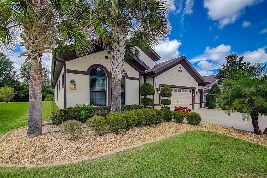 8413 EAGLE BROOK DRIVE LAND O LAKES, FL 34638