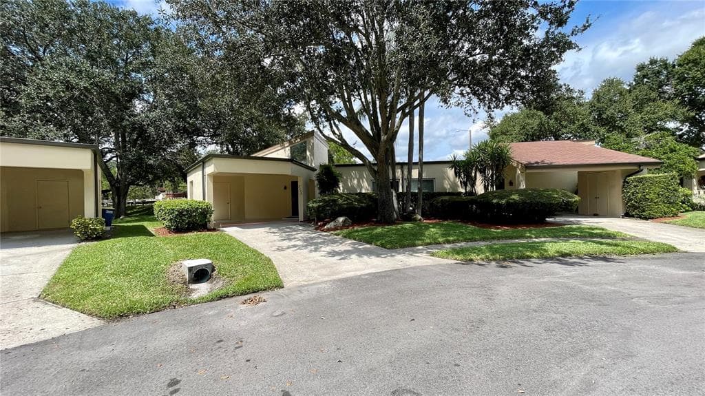 2750 FOXFIRE COURT UNIT 2750 CLEARWATER, FL 33761