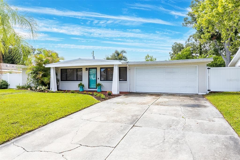 2286 DUNCAN DRIVE BELLEAIR BLUFFS, FL 33770