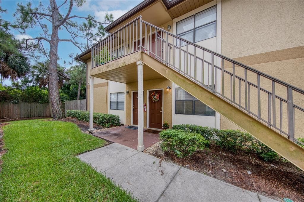 10196 SAILWINDS BOULEVARD UNIT 102 LARGO, FL 33773