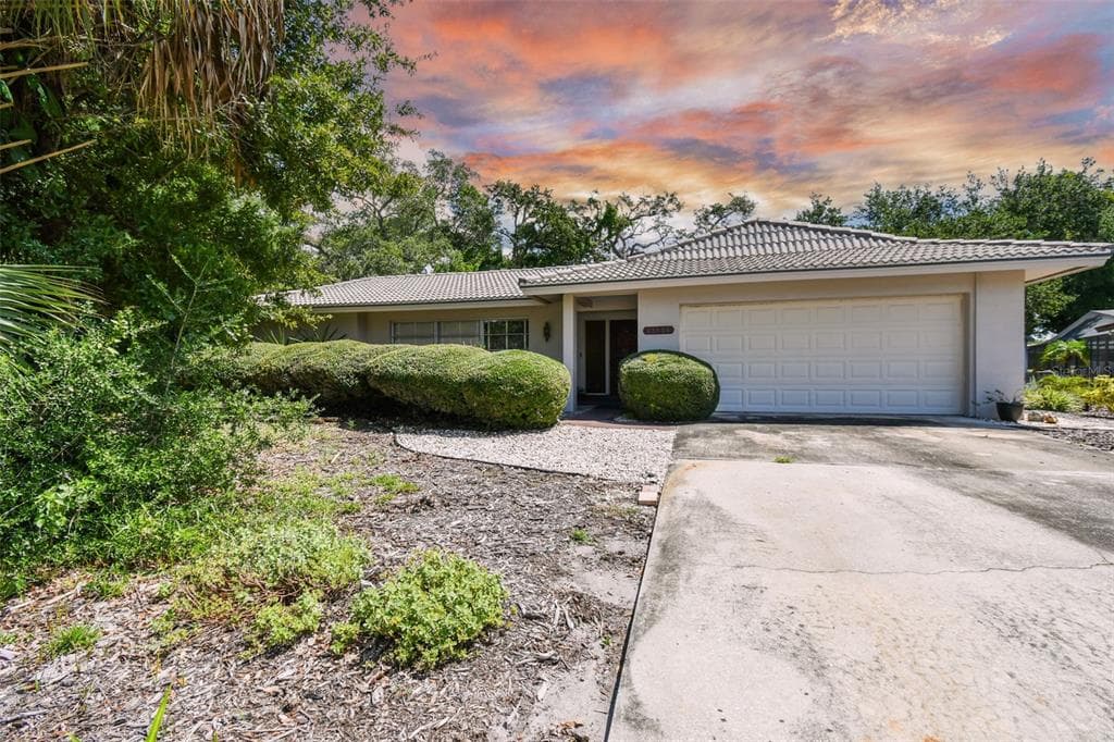 13801 88TH TERRACE SEMINOLE, FL 33776